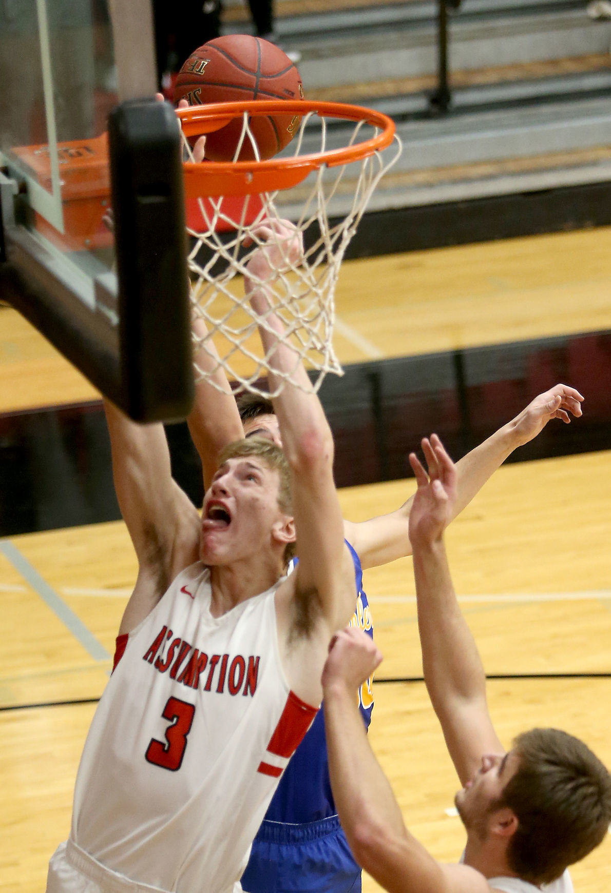 112918-Assumption-Basketball-004